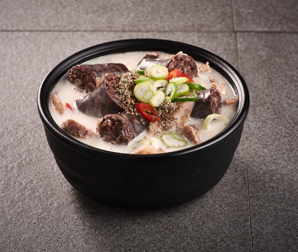 큰맘할매순대국.(사진=bhc)