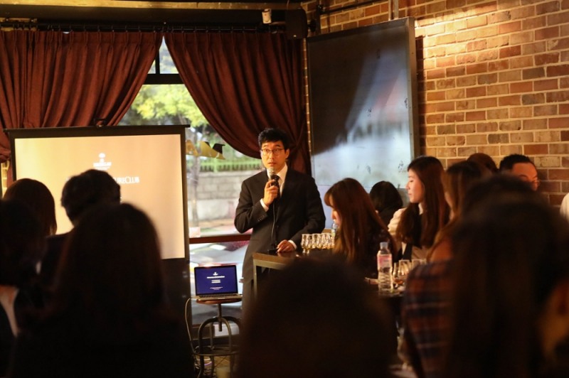 독주에 꽂힌 女心 잡아라…주류업계, 여성 타깃 마케팅 봇물