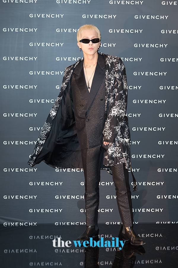 송민호, 지방시 땡 꾸뛰르 에버웨이 에디션 론칭 포토월 행사 현장