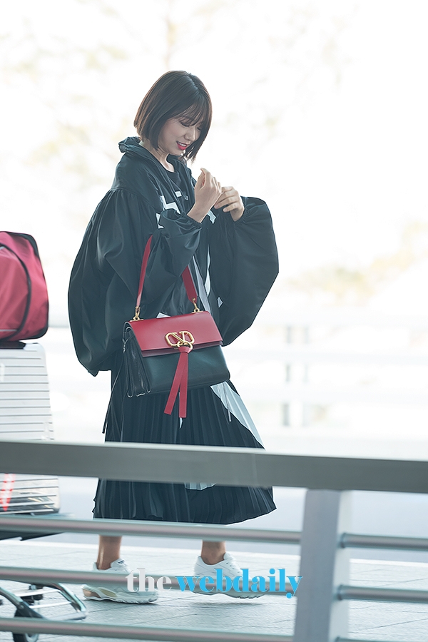 박신혜, 인천국제공항 출국 현장