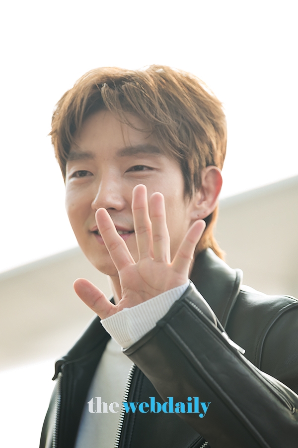 이준기, 인천국제공항 출국 현장