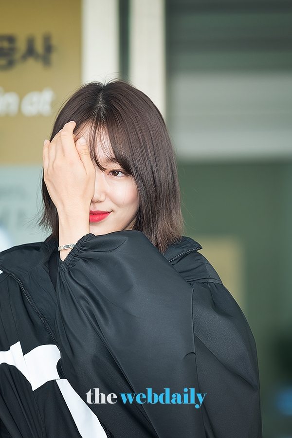 박신혜, 인천국제공항 출국 현장