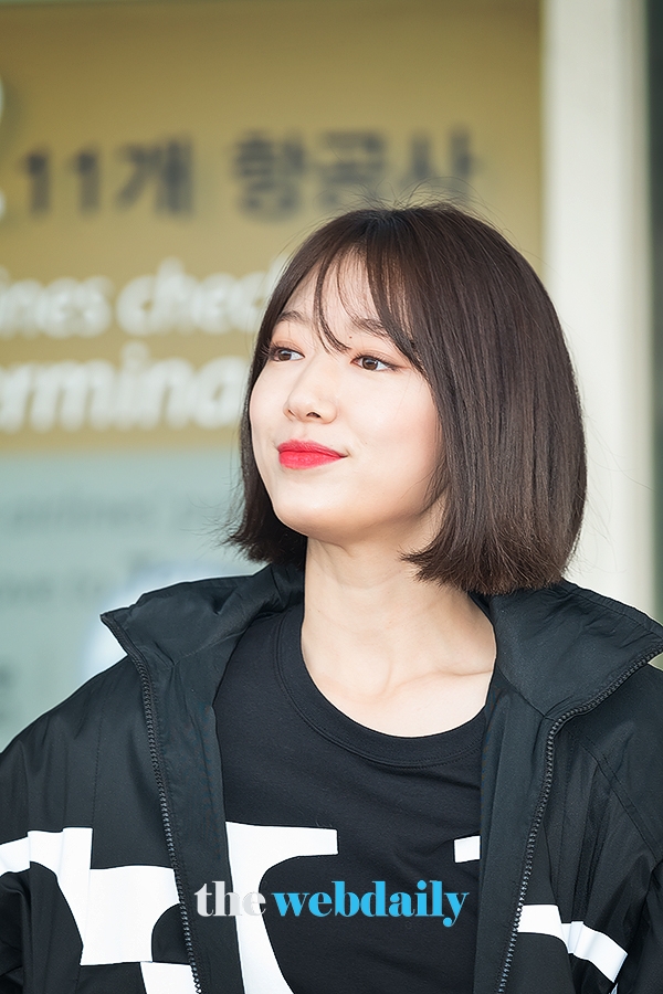 박신혜, 인천국제공항 출국 현장