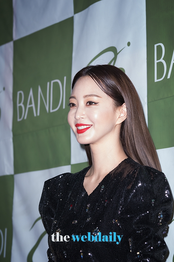 한예슬, 반디 봄 트렌드 출시 기념 포토 행사 현장