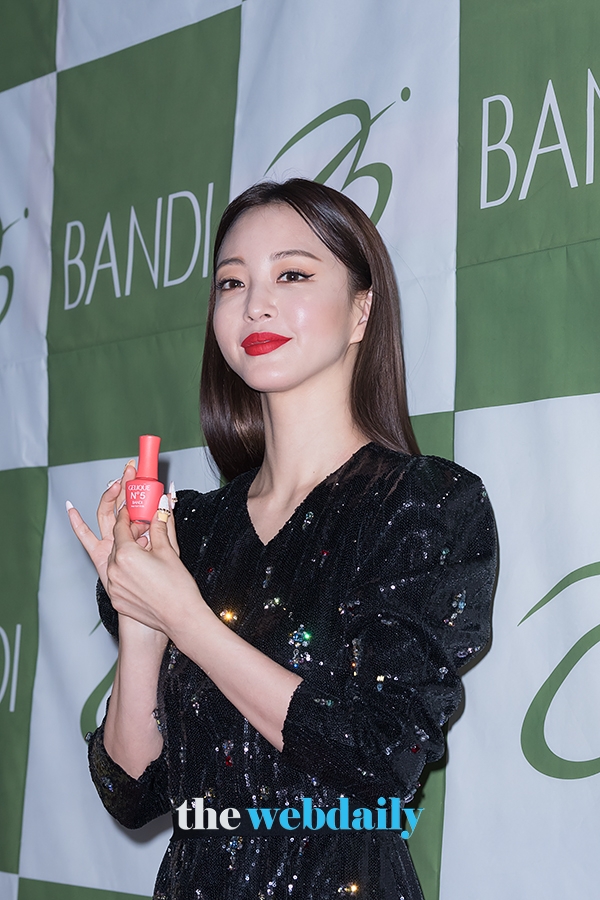 한예슬, 반디 봄 트렌드 출시 기념 포토 행사 현장