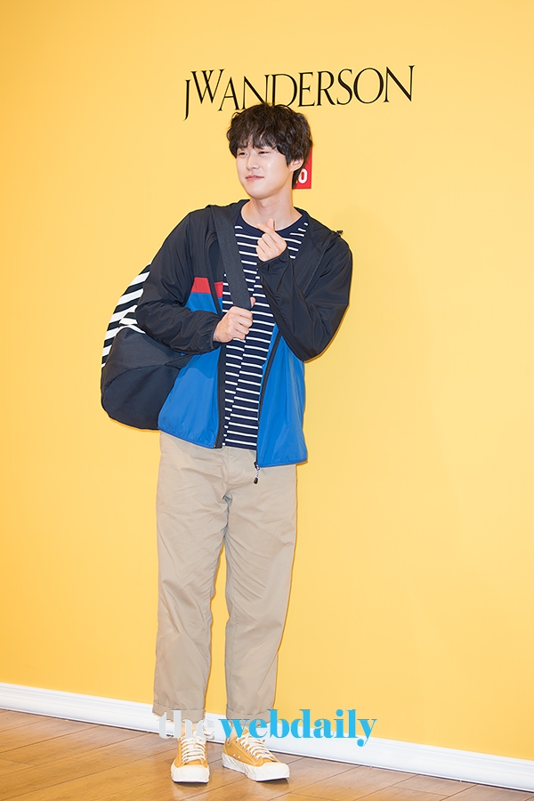 공명, 유니클로 & JW 앤더슨 콜라보레이션 런칭 포토월 행사 현장