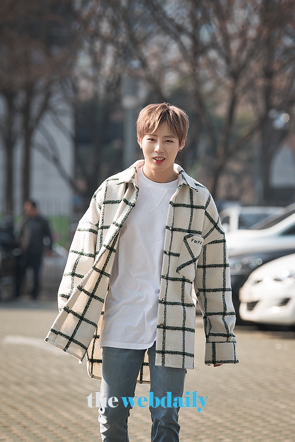 하성운, SBS 라디오 두시탈출 컬투쇼' 출근길 현장