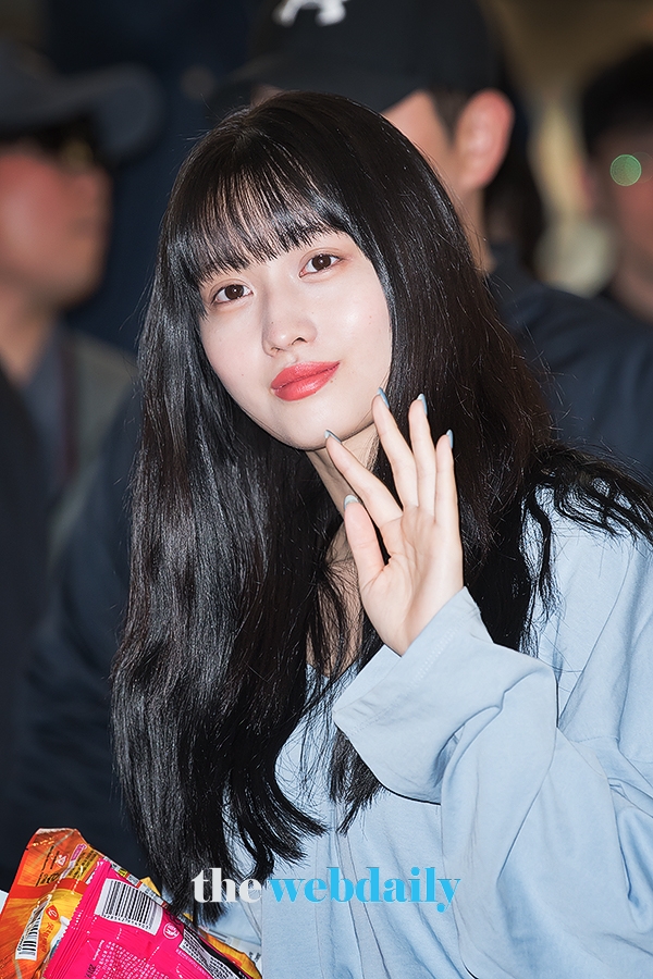 TWICE(트와이스) 모모, 김포국제공항 출국 현장