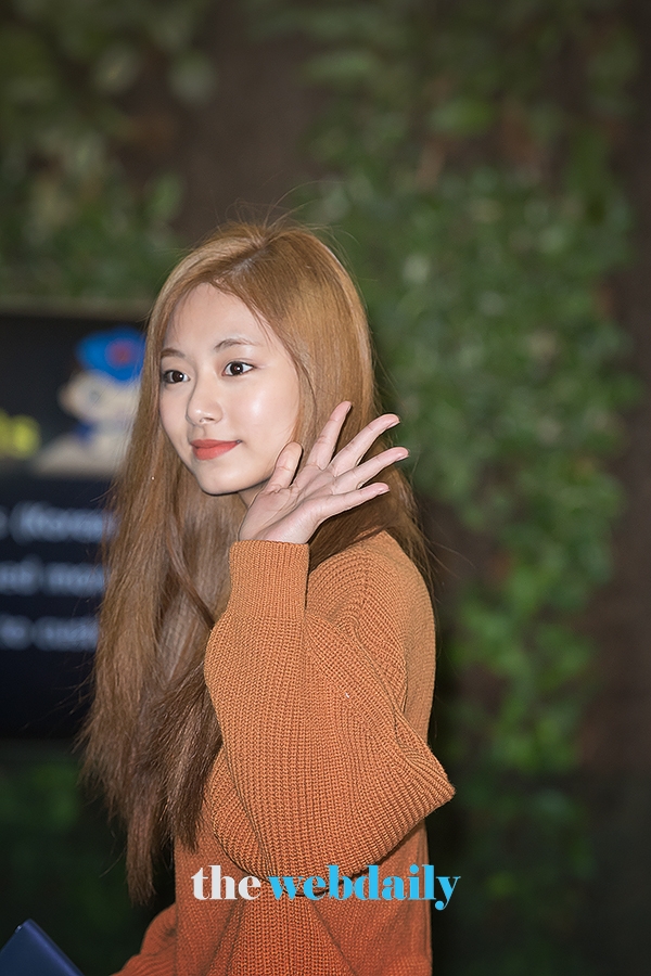 TWICE(트와이스) 쯔위, 김포국제공항 출국 현장