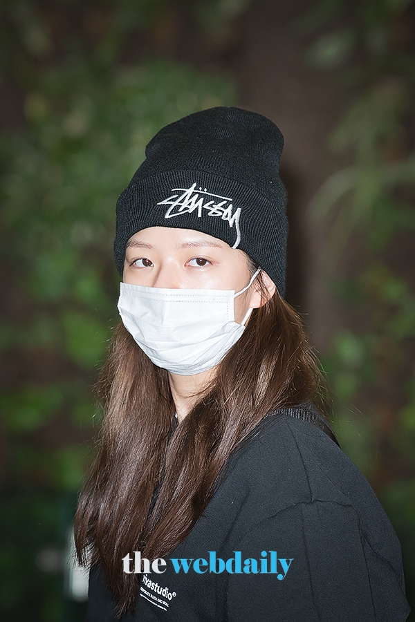 TWICE(트와이스) 정연, 김포국제공항 출국 현장