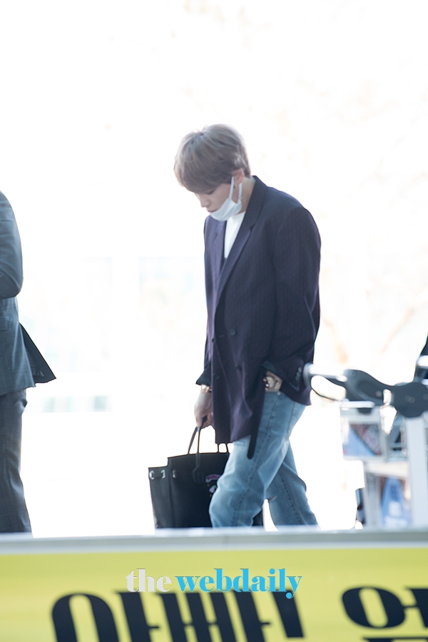 JYJ 김재중, 인천국제공항 출국 현장