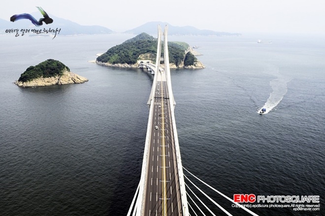 거가대교 주탑전경.(사진제공=GK해상도로주식회사)