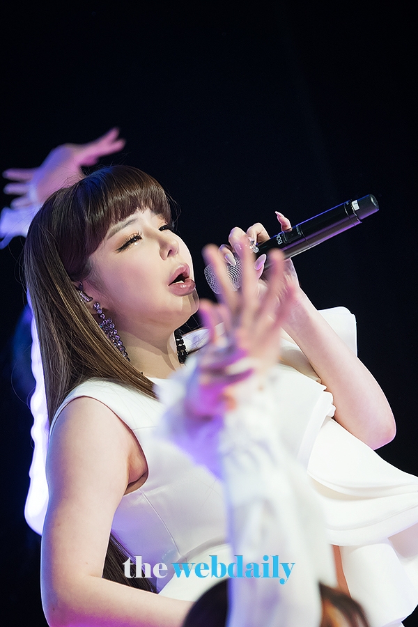 박봄, 싱글 앨범 ‘Spring(봄)’ 컴백 쇼케이스