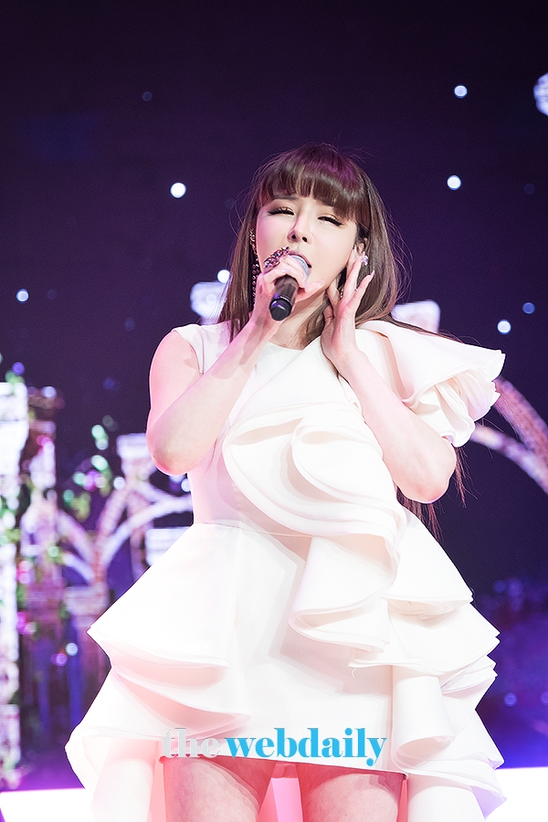박봄, 싱글 앨범 ‘Spring(봄)’ 컴백 쇼케이스