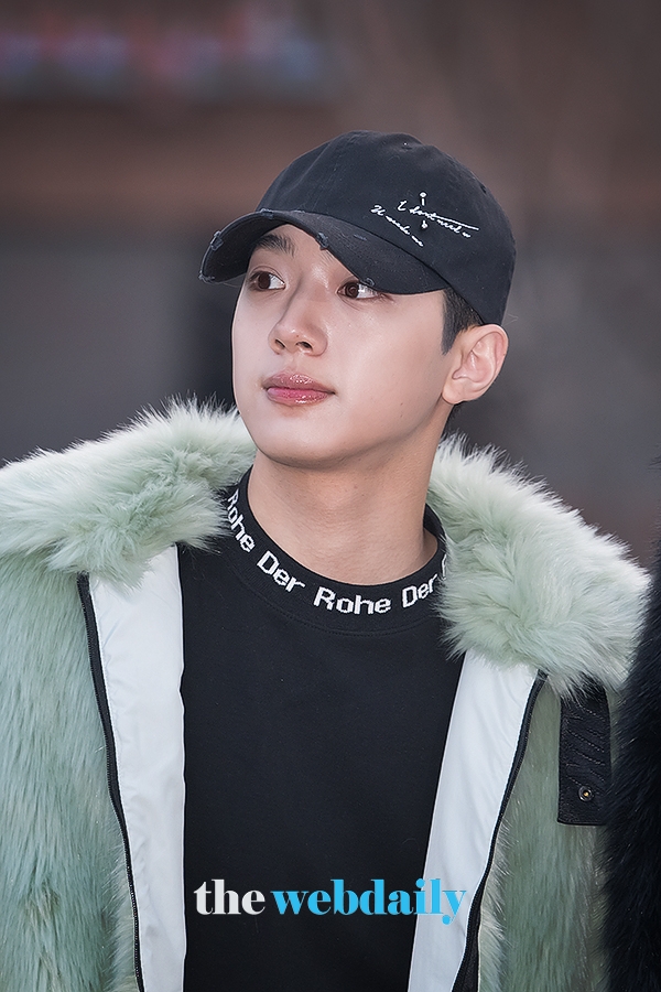 우석X관린 라이관린, KBS 2TV 음악방송 '뮤직뱅크' 출근길