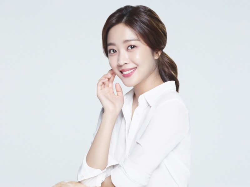 AHC, 새로운 브랜드 뮤즈로 조보아 발탁