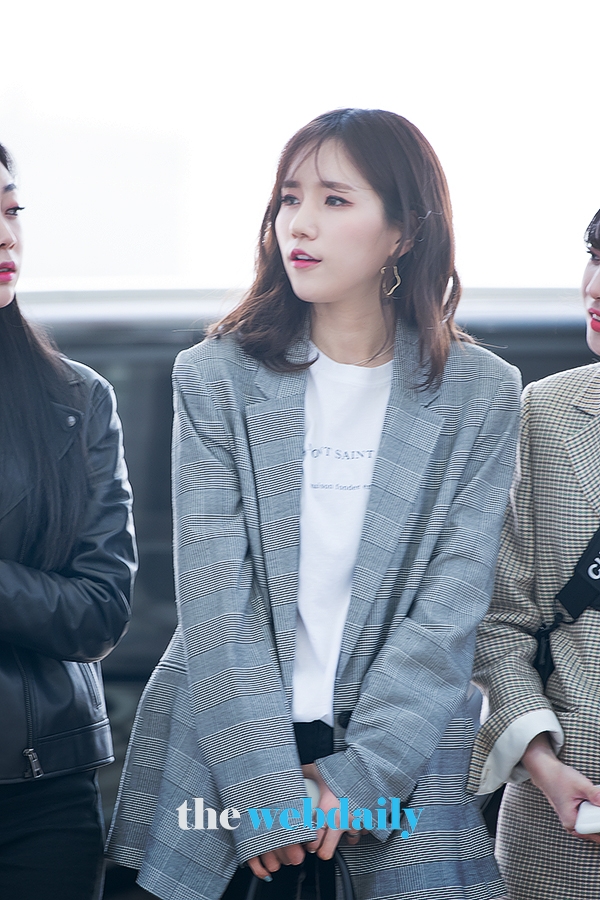 러블리즈(Lovelyz) 진, 인천국제공항 출국 현장