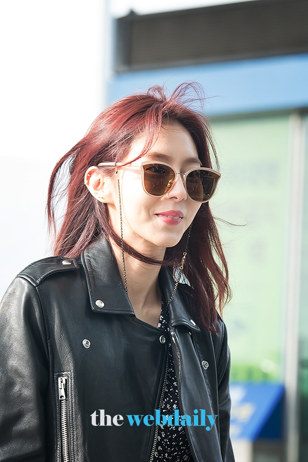 유이, 인천국제공항 출국 현장