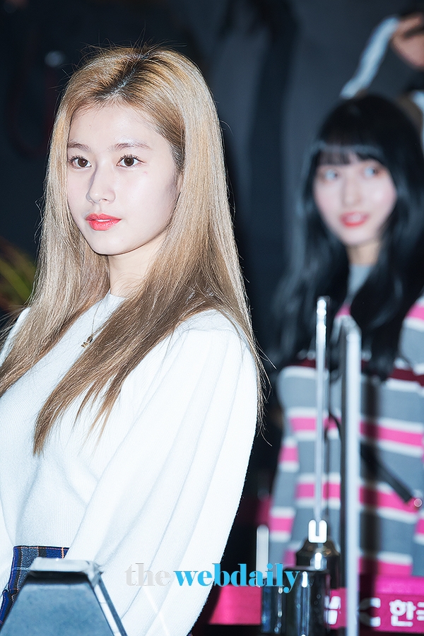 TWICE (트와이스) 사나, 김포국제공항 출국 현장