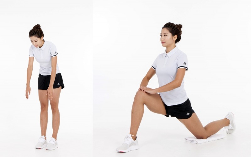 무릎 찍고 스트레칭 (사진=자생한방병원 제공)