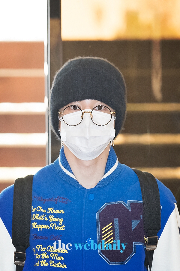 방탄소년단(BTS) 지민, 김포국제공항 전용기 청사 출국 현장