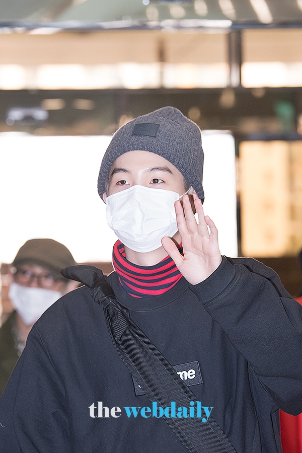 방탄소년단(BTS) 슈가, 김포국제공항 전용기 청사 출국 현장