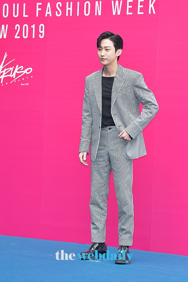 B1A4 진영, 2019 F/W 서울패션위크 카루소 패션쇼 행사 현장
