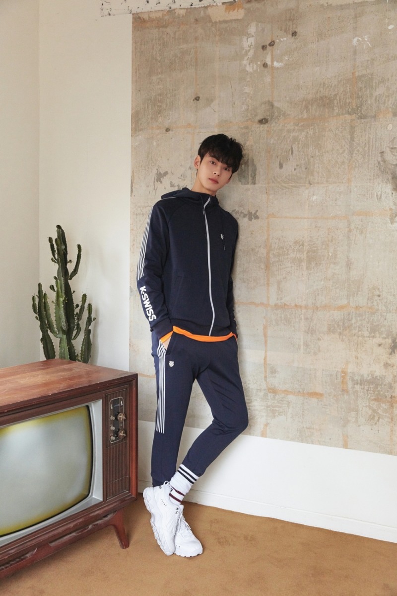 차은우 트레이닝세트.(사진=케이스위스)