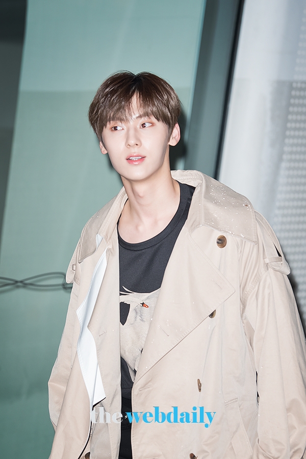 뉴이스트(NU'EST) 황민현, 2019 F/W 서울패션위크 빅팍 패션쇼 행사 현장