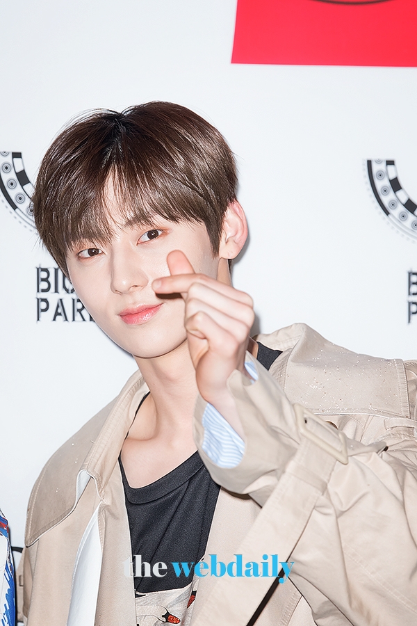 뉴이스트(NU'EST) 황민현, 2019 F/W 서울패션위크 빅팍 패션쇼 행사 현장