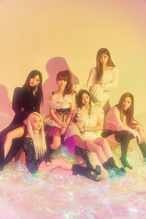 에버글로우, 아이튠즈 전 세계 차트 점령