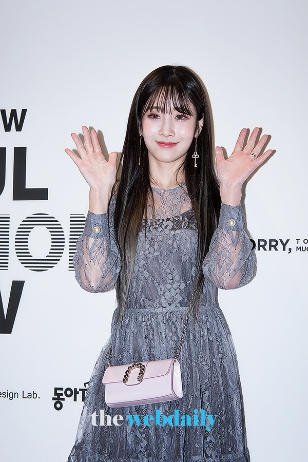 러블리즈 유지애, 19FW 하이서울패션쇼 쏘리투머치러브 패션쇼 행사 현장