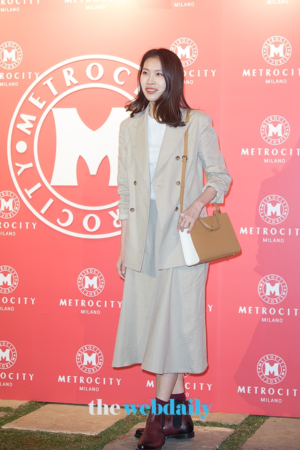 천단비, 매트로시티 19FW 패션쇼 포토월 행사 현장
