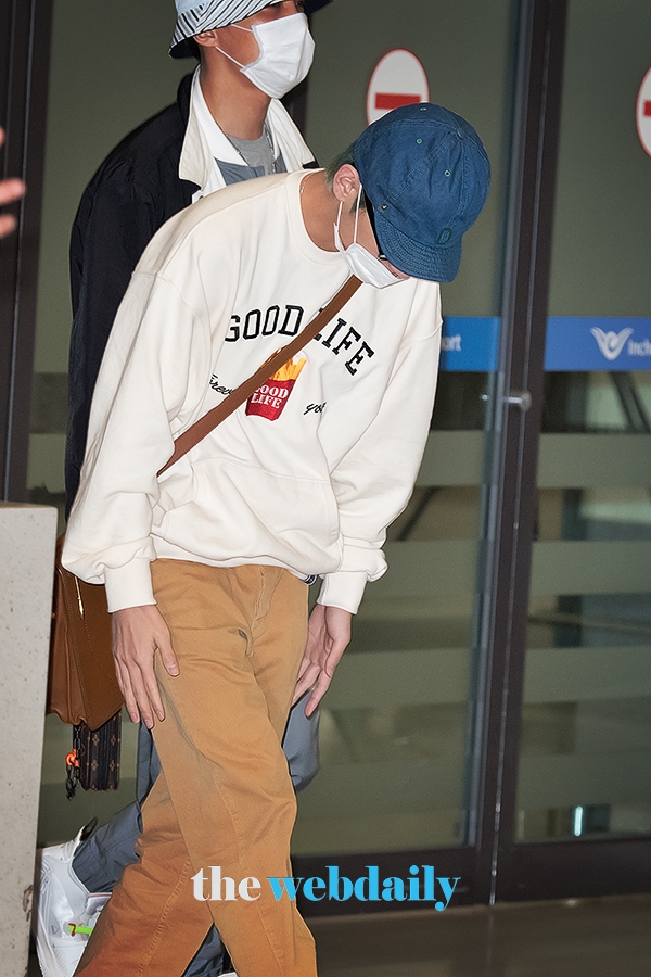 방탄소년단(BTS) 뷔, 인천국제공항 입국 현장
