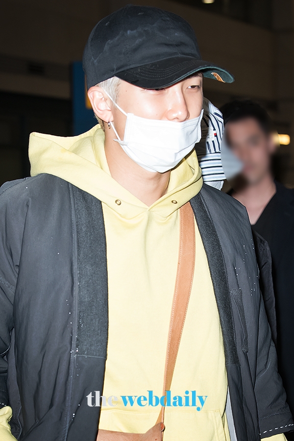 방탄소년단(BTS) RM, 인천국제공항 입국 현장