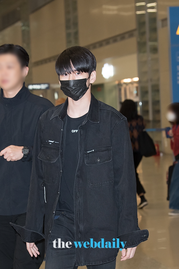 옹성우, 인천국제공항 입국 현장