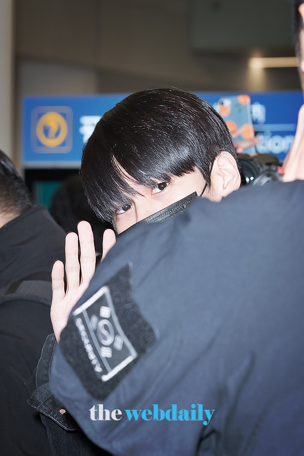 옹성우, 인천국제공항 입국 현장