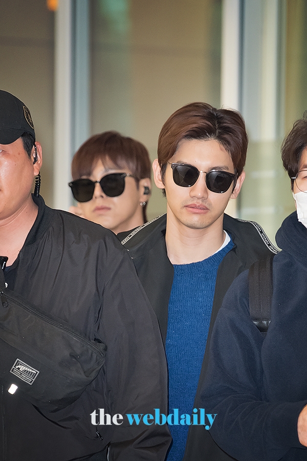 동방신기(TVXQ) 유노윤호-최강창민, 인천국제공항 입국 현장