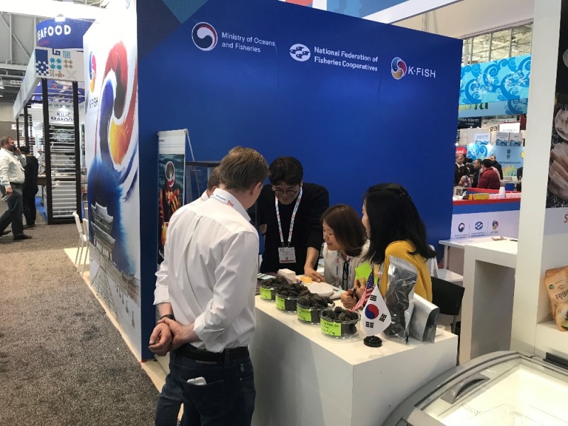 수협중앙회는 지난 17일부터 3일간 미국 보스턴에서 열린 2019 보스턴수산박람회에 참석해 국내 24개 수산식품 업체의 수출상담 등을 지원했다(사진=.수협중앙회)