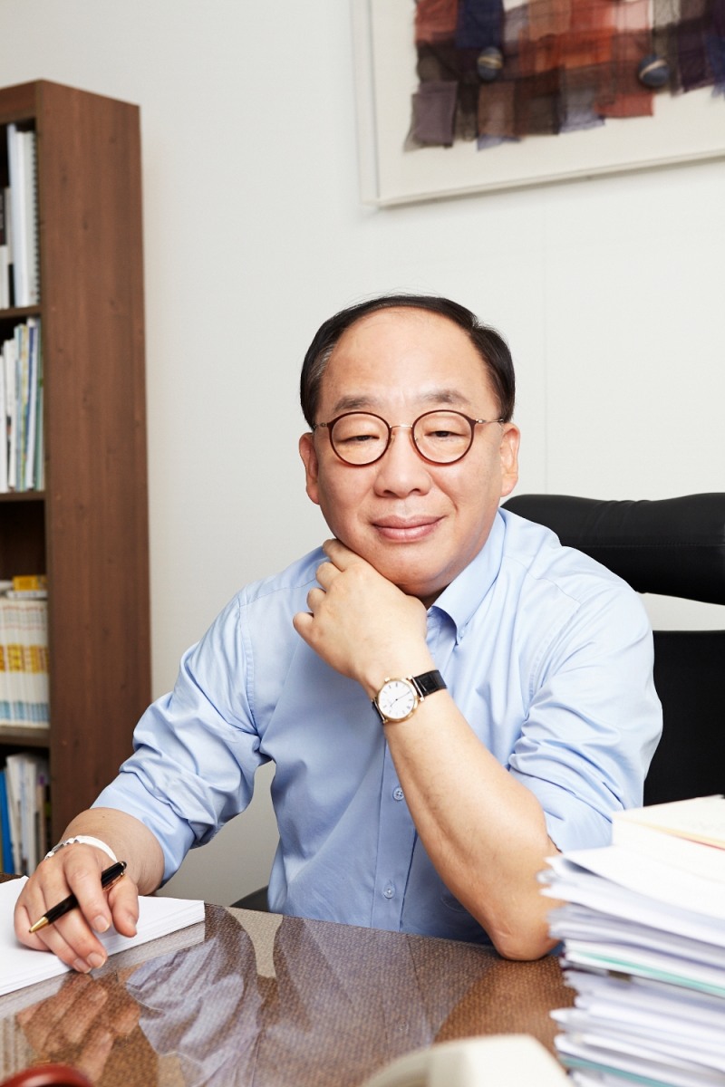 엘앤피코스메틱 권오섭 회장, 고려대학교 후학 및 외국인 유학생 위해 현재까지 약 155억 규모 기부