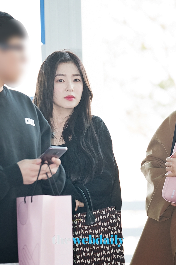 레드벨벳(RedVelvet) 아이린, 인천국제공항 출국 현장
