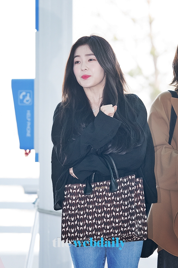 레드벨벳(RedVelvet) 아이린, 인천국제공항 출국 현장