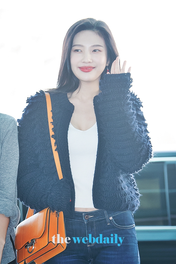 레드벨벳(RedVelvet) 조이, 인천국제공항 출국 현장