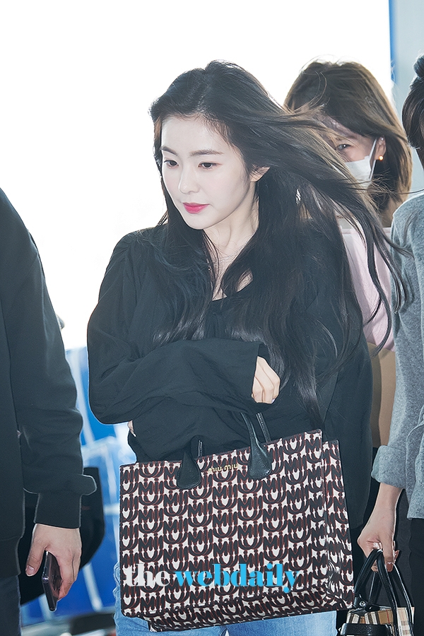 레드벨벳(RedVelvet) 아이린, 인천국제공항 출국 현장