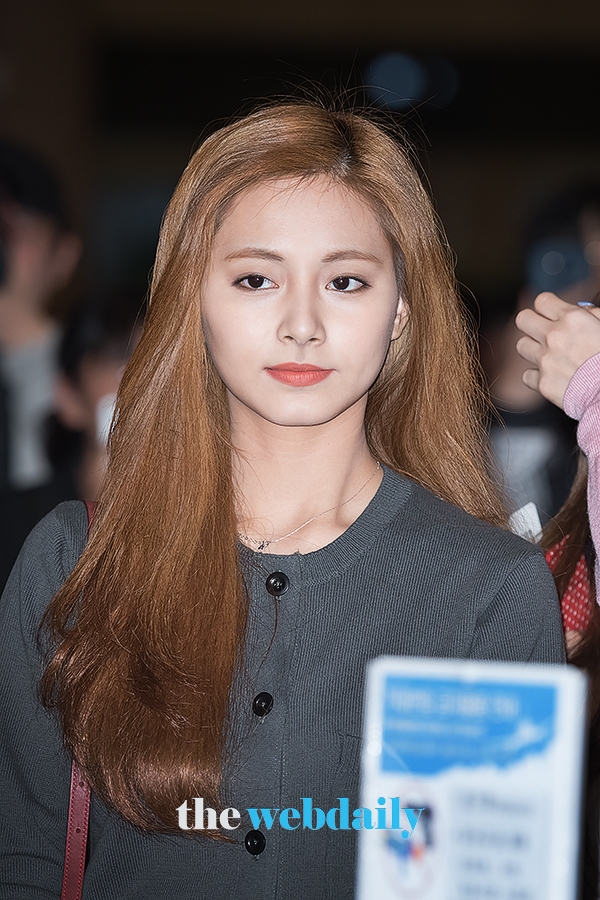 TWICE(트와이스) 쯔위, 김포국제공항 출국 현장