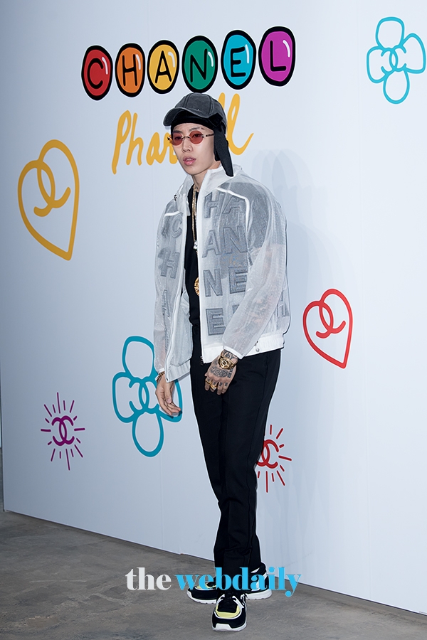 박재범, 샤넬 포토월 행사 현장