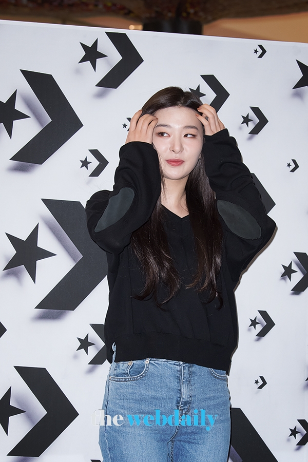 레드벨벳(RedVelvet) 슬기, 컨버스(CONVERSE) 포토월 행사 현장