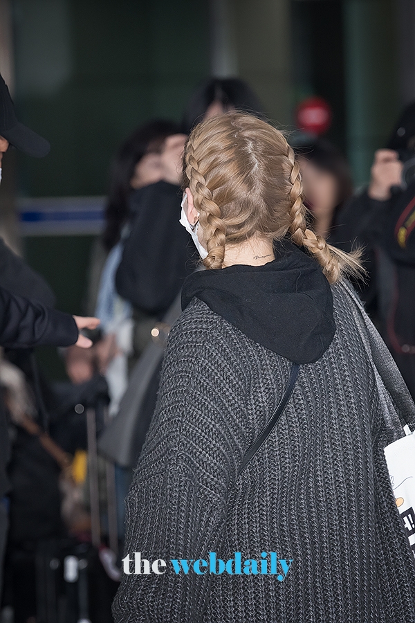 소녀시대 태연, 김포국제공항 입국 현장