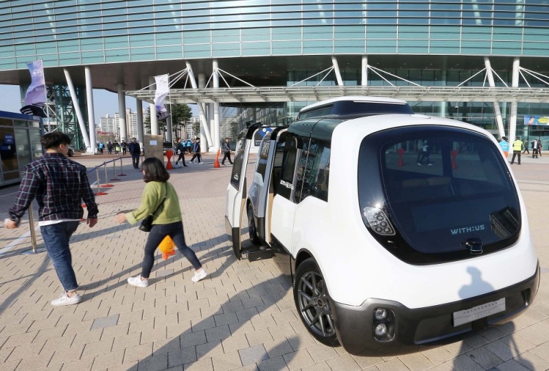 언맨드솔루션의 자율주행셔틀 ‘WITHUS'.(사진=서울모터쇼조직위원회)