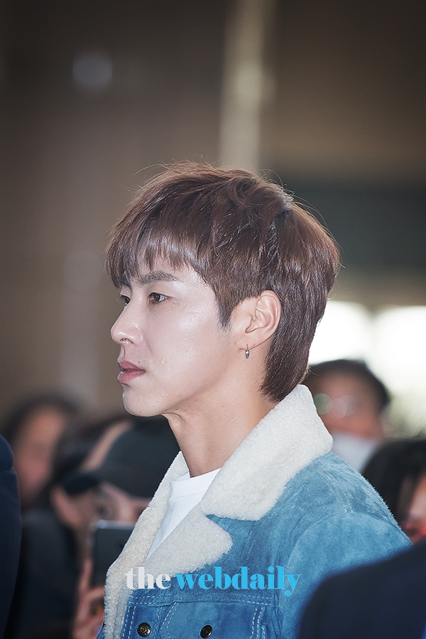 동방신기(TVXQ) 유노윤호, 김포국제공항 출국 현장